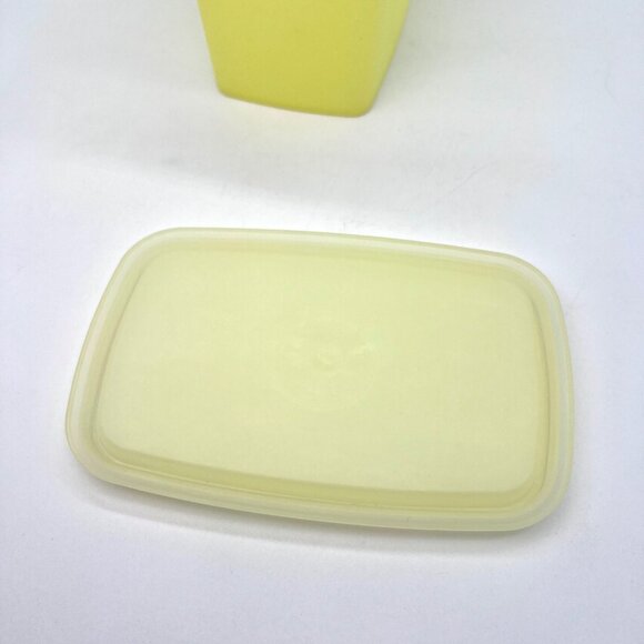 Vintage Tupperware Yellow Container Lid Retro Storage Box Kitchen Pantry 70s - Picture 8 of 9